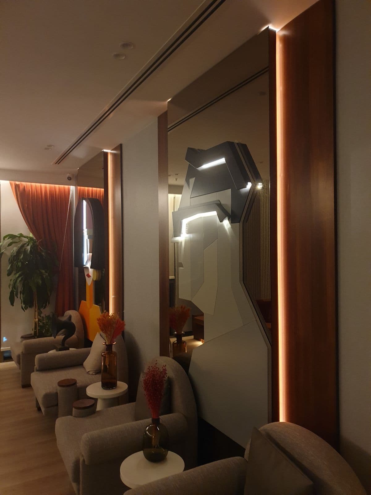 Dr. Emel Gökmen Clinic 24