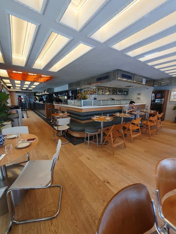 Tango Cash Restaurant 6