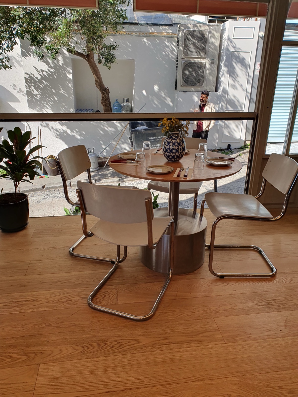 Tango Cash Restoran 14